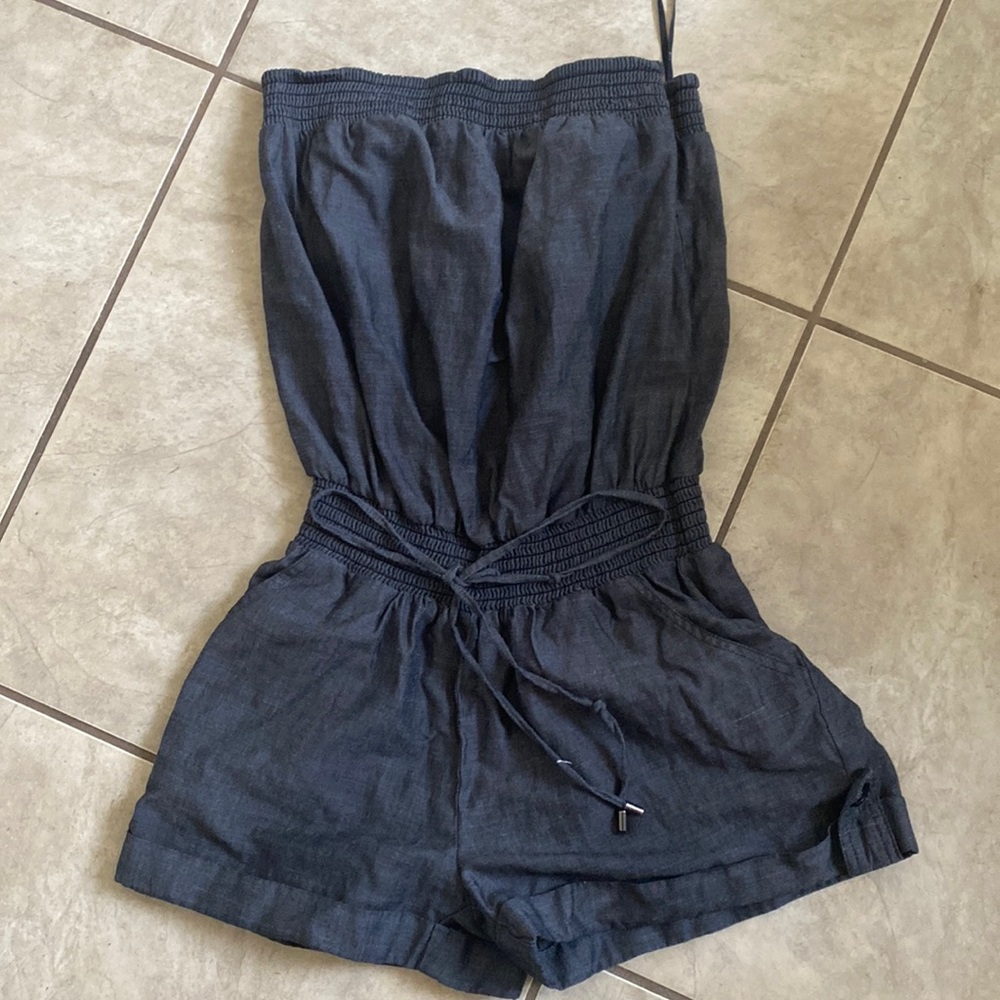 Women’s Forever 21 XXI Gray shorts Romper size medium